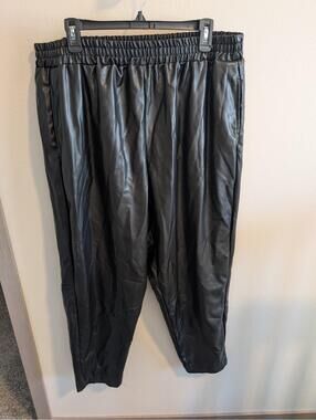 Fabletics Women's 1x Faux Leather Black Jogger Pants Elastic Waist Pull On EUC
